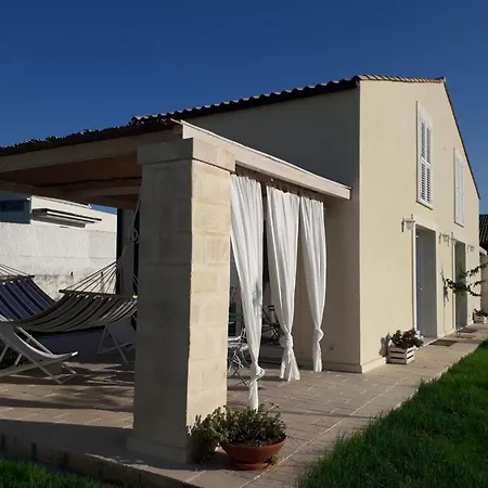La Bouganville Avola